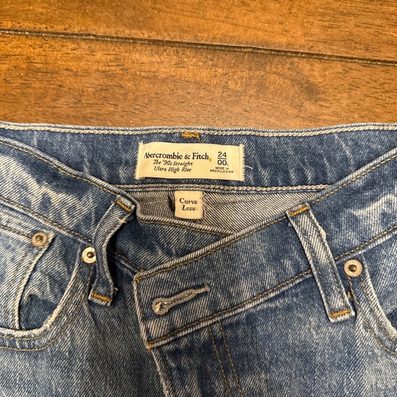 Abercrombie 90s Straight Curve Love 24 Long Crossover waist - Picture 2 of 3